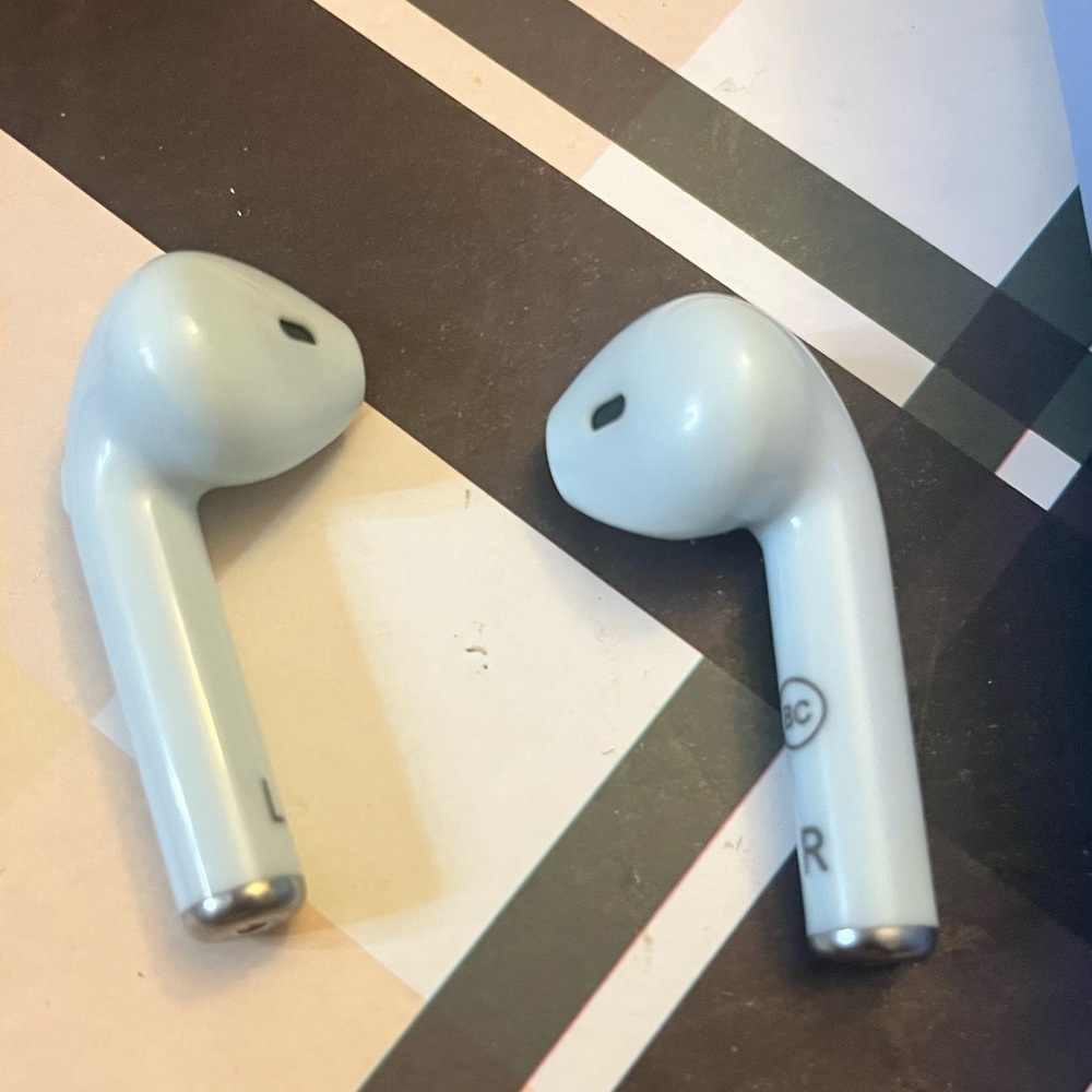 Wireless earbuds - Picture 3 of 8